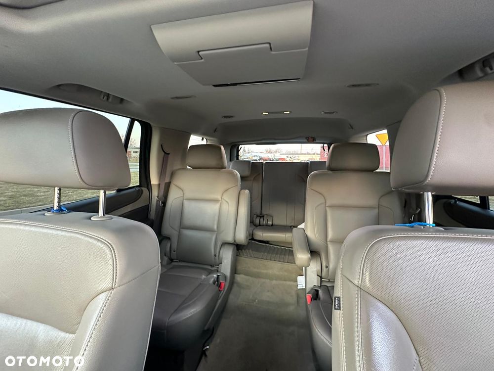 Chevrolet Tahoe - 2