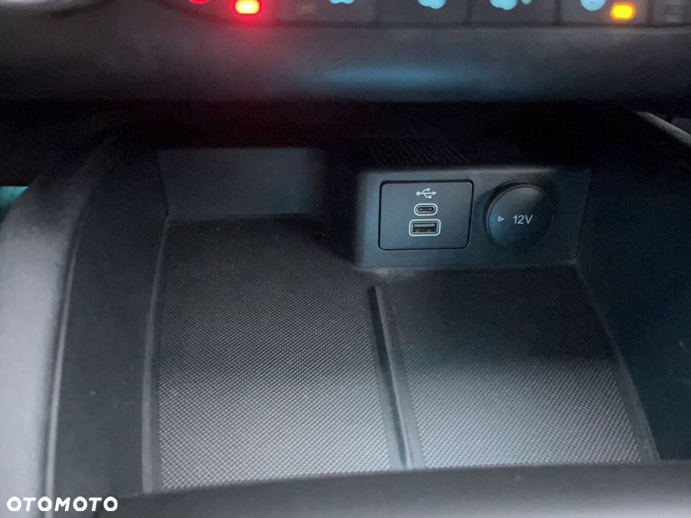 Ford Kuga 2.0 EcoBlue AWD ST-Line - 24