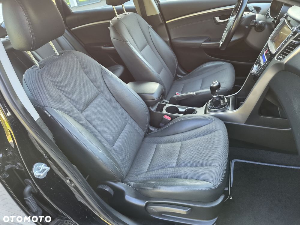Hyundai i30 blue 1.6 GDI YES Gold - 25