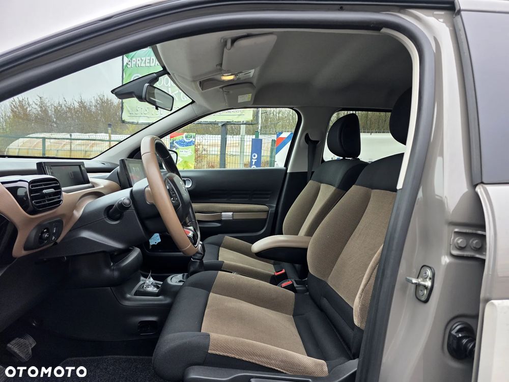 Citroën C4 Cactus 1.2 PureTech Shine Edition S&S - 12