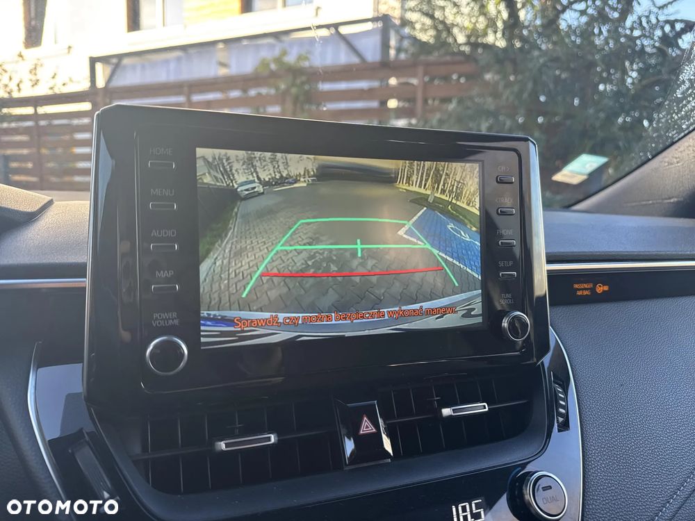 Toyota Corolla 1.8 Hybrid Comfort - 18