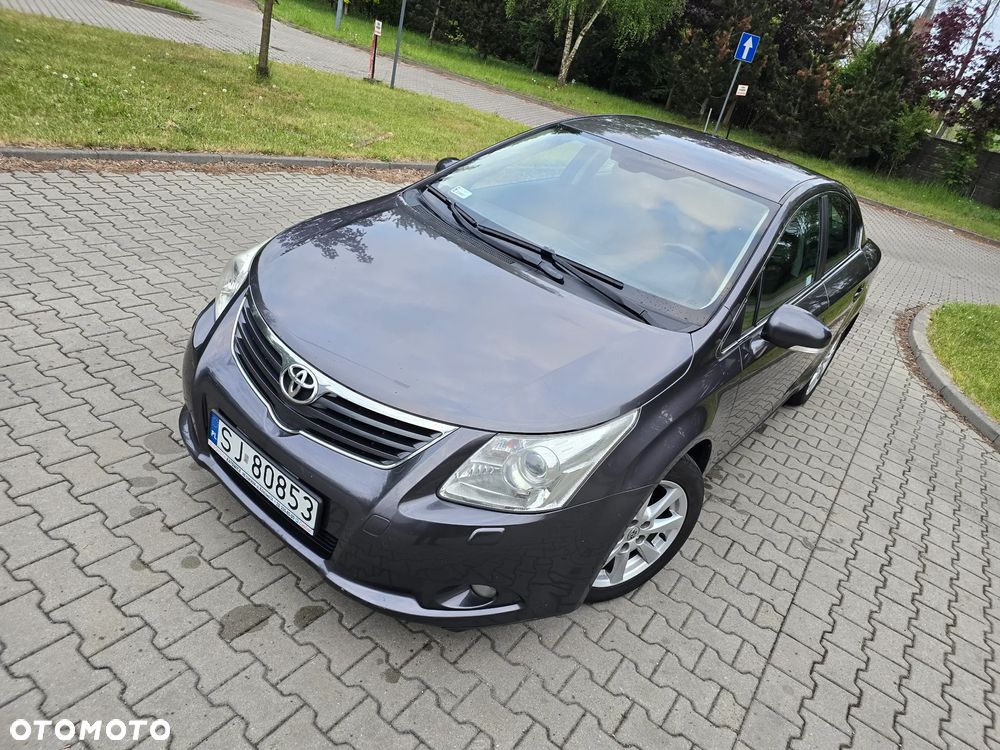 Toyota Avensis 2.0 D-4D Luna - 2