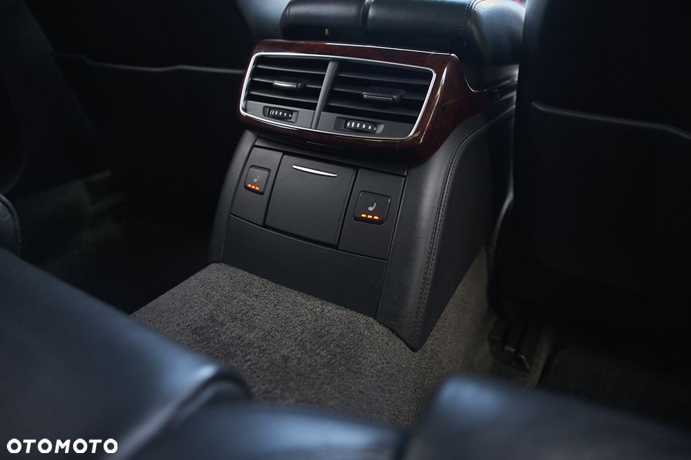 Audi A8 3.0 TDI L Quattro - 24