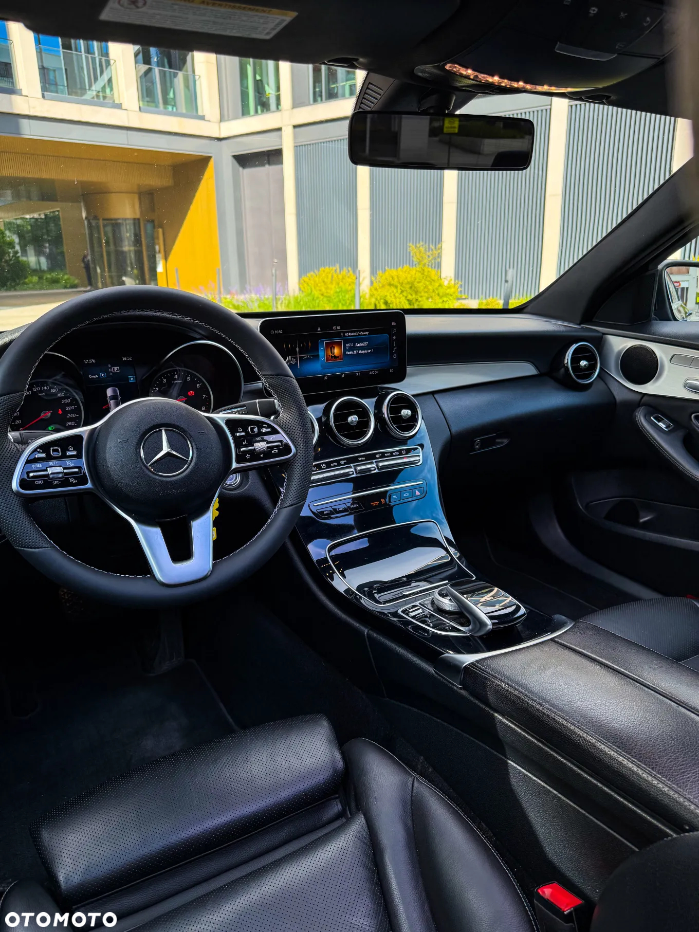 Mercedes-Benz Klasa C 300 4Matic 9G-TRONIC AMG Line - 20