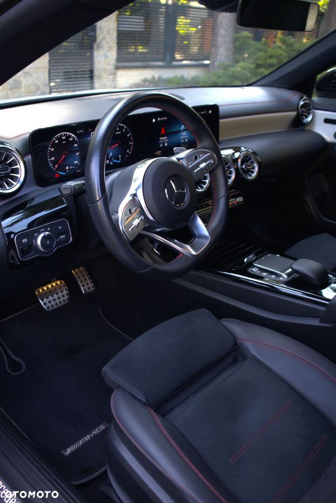 Mercedes-Benz CLA 200 AMG Line 7G-DCT - 9