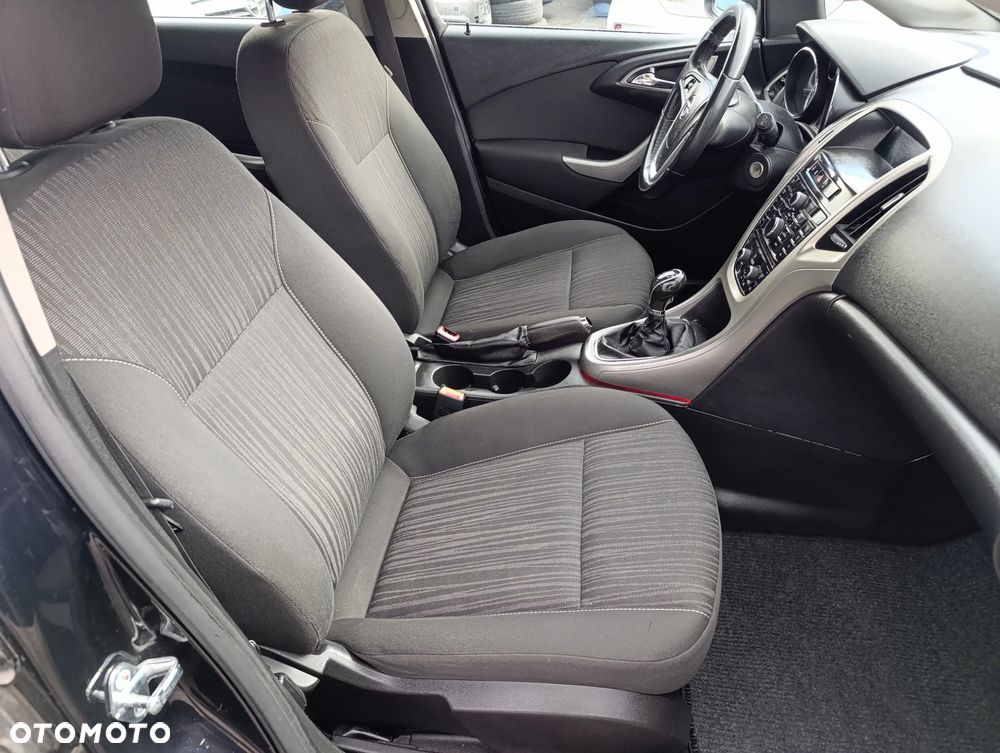 Opel Astra 1.6 Design Edition - 10