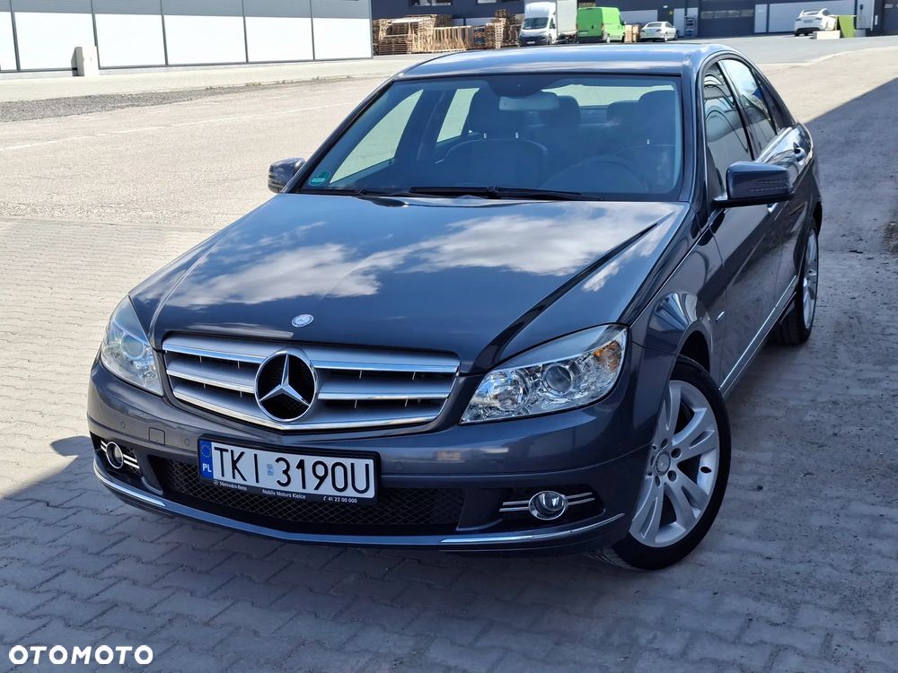 Mercedes-Benz Klasa C 180 CGI BlueEFFICIENCY Avantgarde - 3