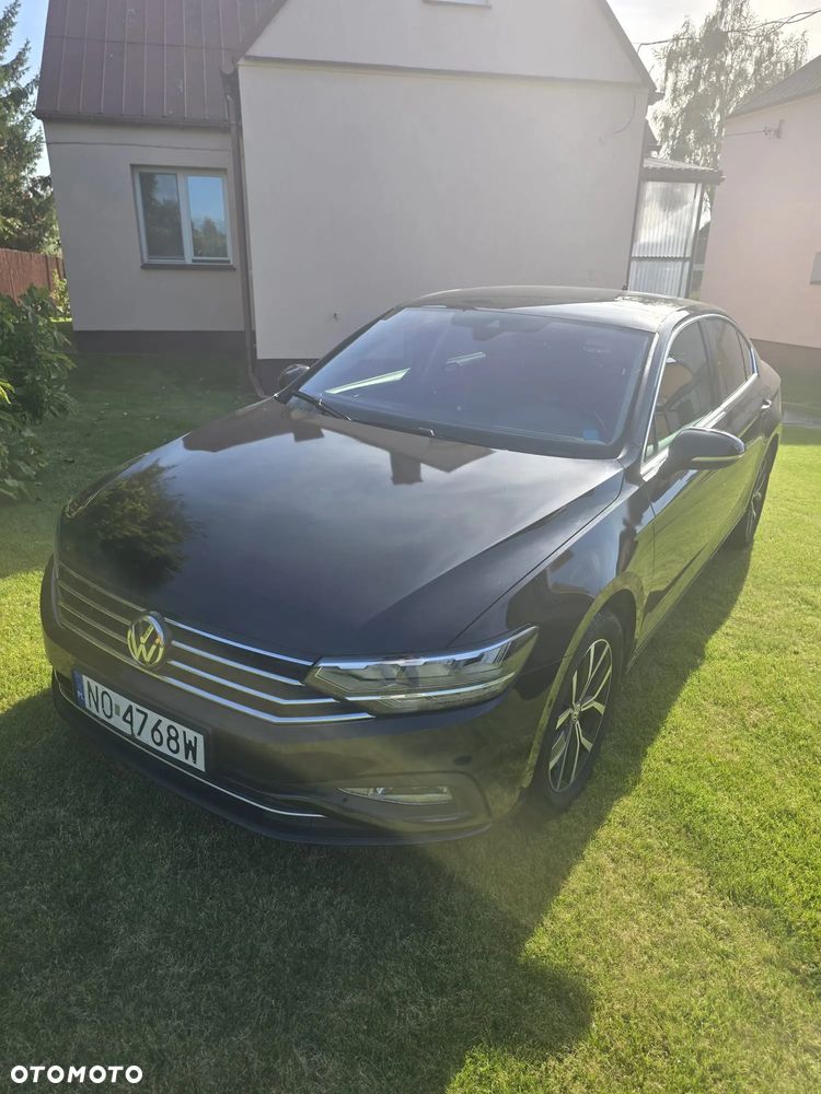 Volkswagen Passat - 2