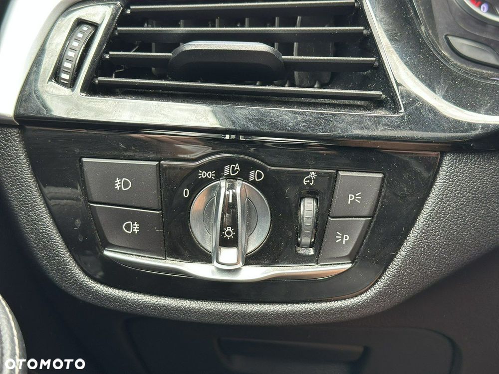 BMW Seria 5 520d Touring M Sport Edition - 14