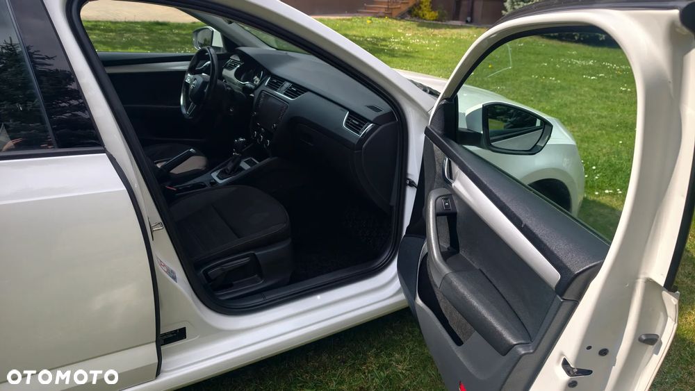 Skoda Octavia 2.0 TDI Ambition DSG - 27