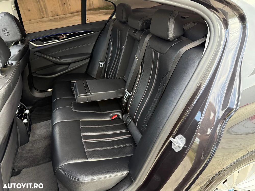 BMW Seria 5 520d Aut. Luxury Line - 10