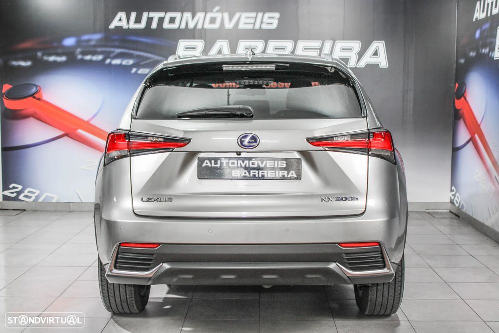 Lexus NX 300h Executive+ - 29