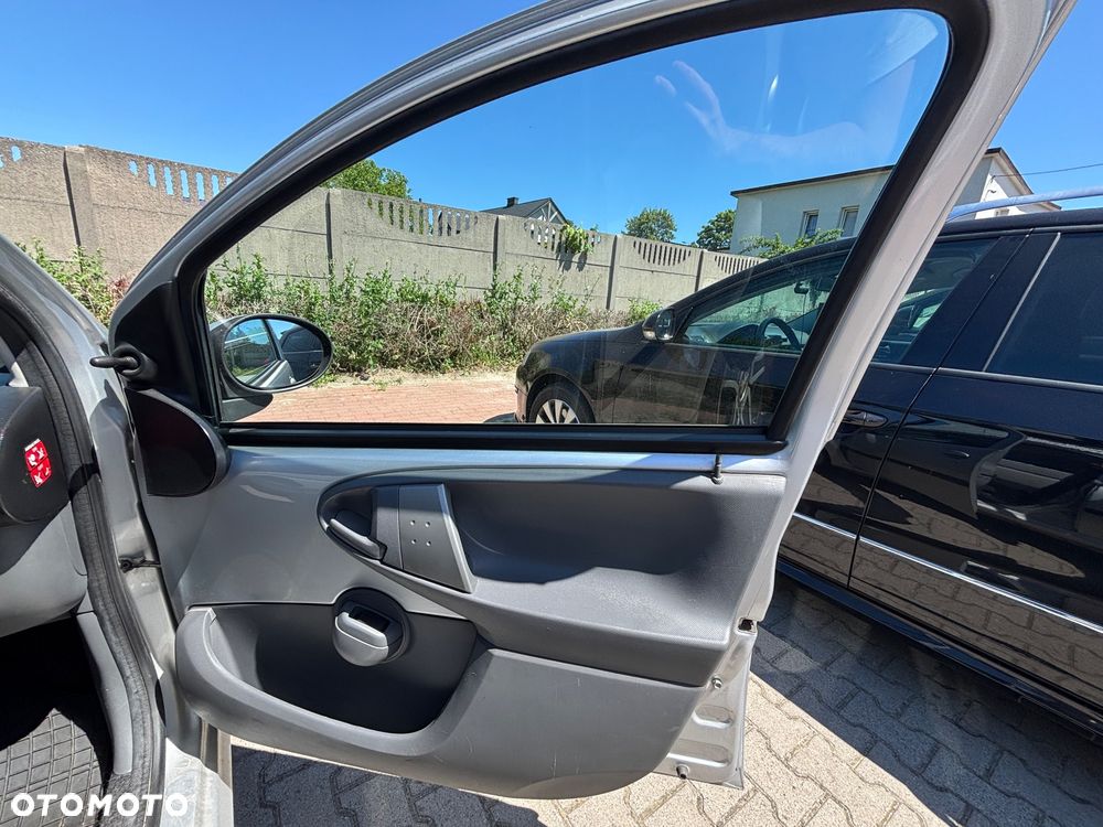 Peugeot 107 - 14