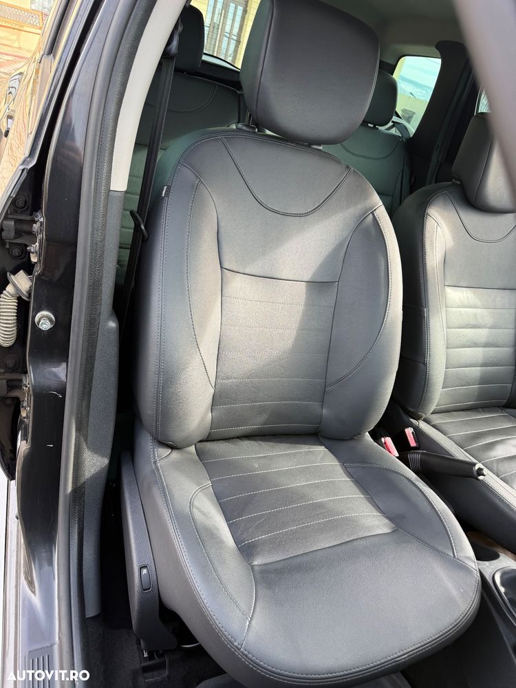 Dacia Duster dCi 110 FAP 4x4 Prestige - 11
