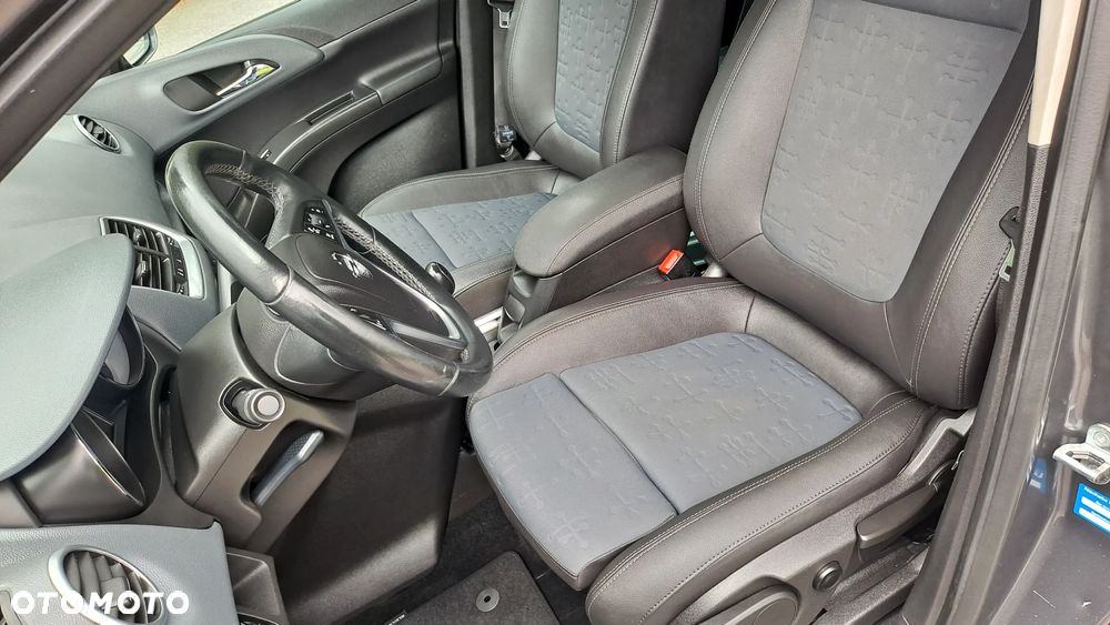 Opel Meriva - 11