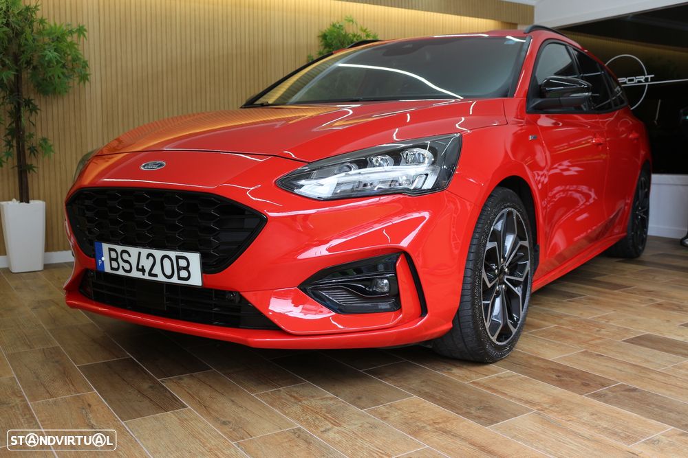 Ford Focus 1.0 EcoBoost S&S ST-LINE - 4