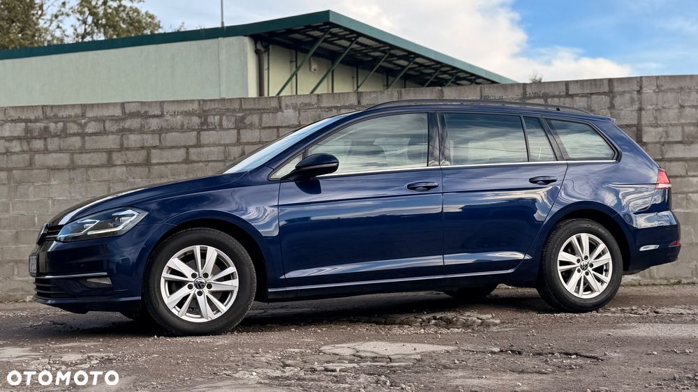 Volkswagen Golf - 5