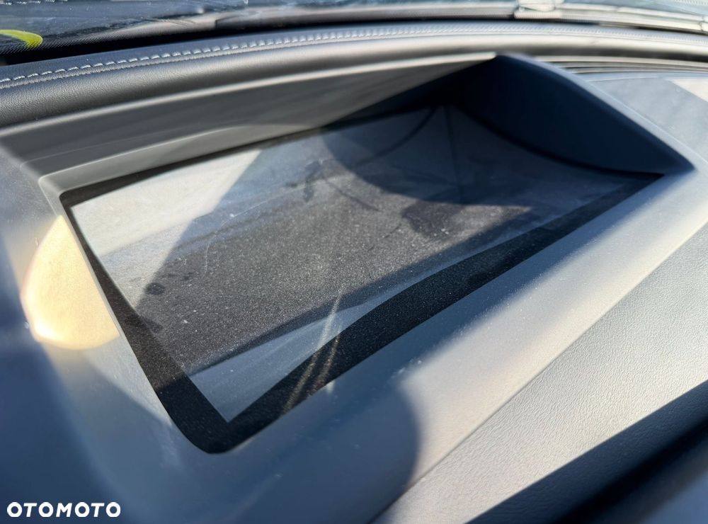 Mercedes-Benz Klasa C 220 d 4Matic 9G-TRONIC AMG Line - 9