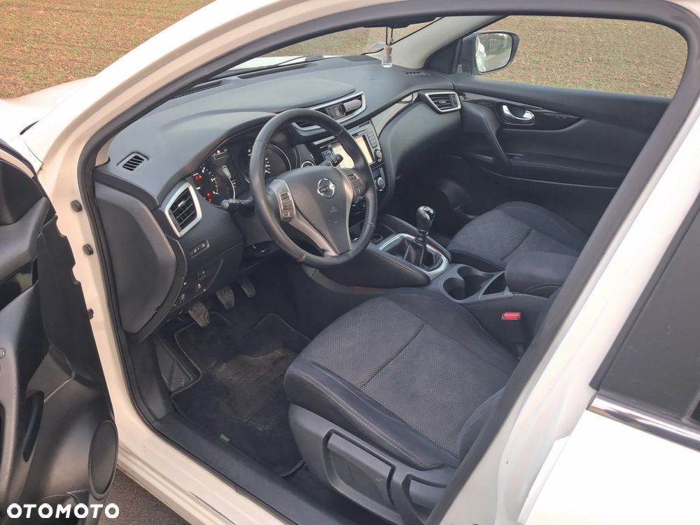 Nissan Qashqai 1.5 dCi Visia - 10