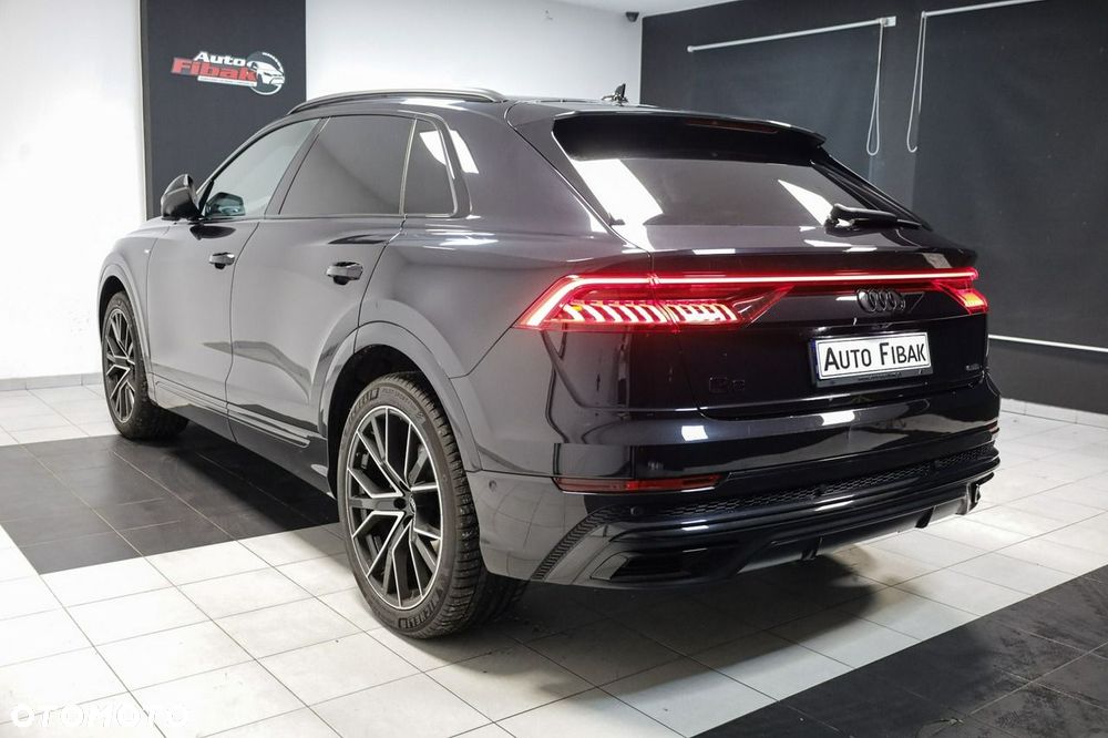 Audi Q8 - 9