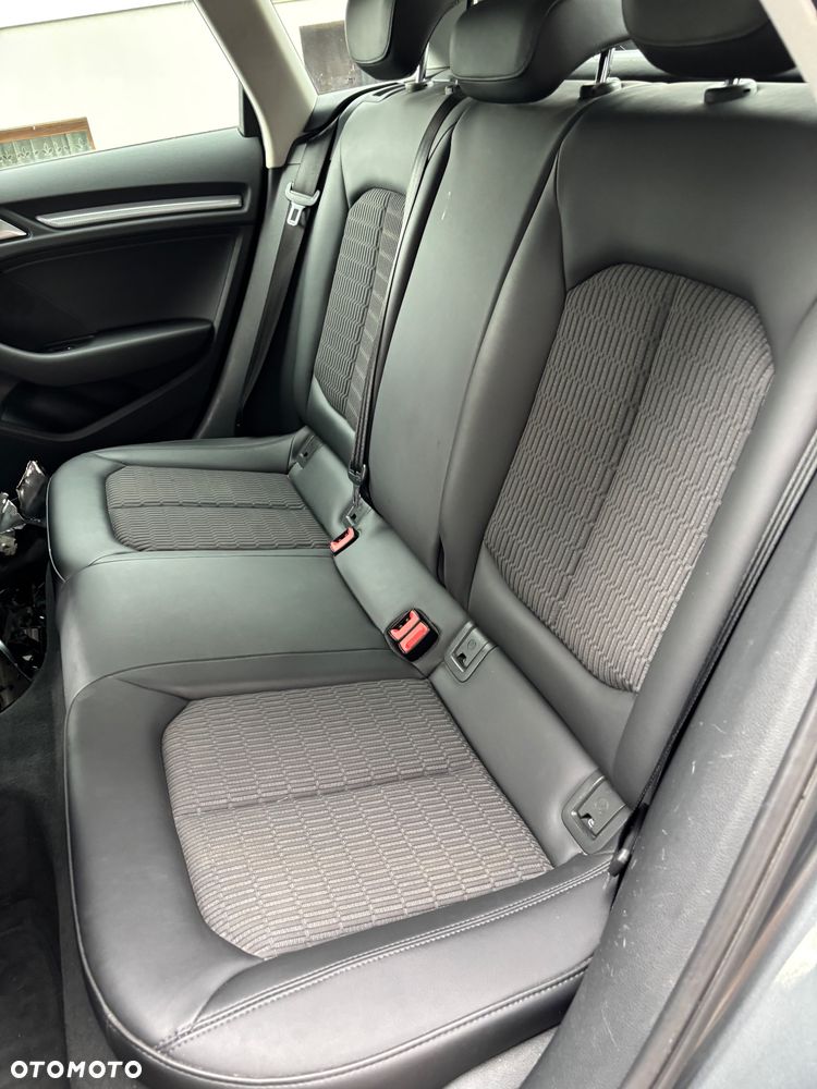 Audi A3 Sportback 1.8 TFSI Ambition - 16