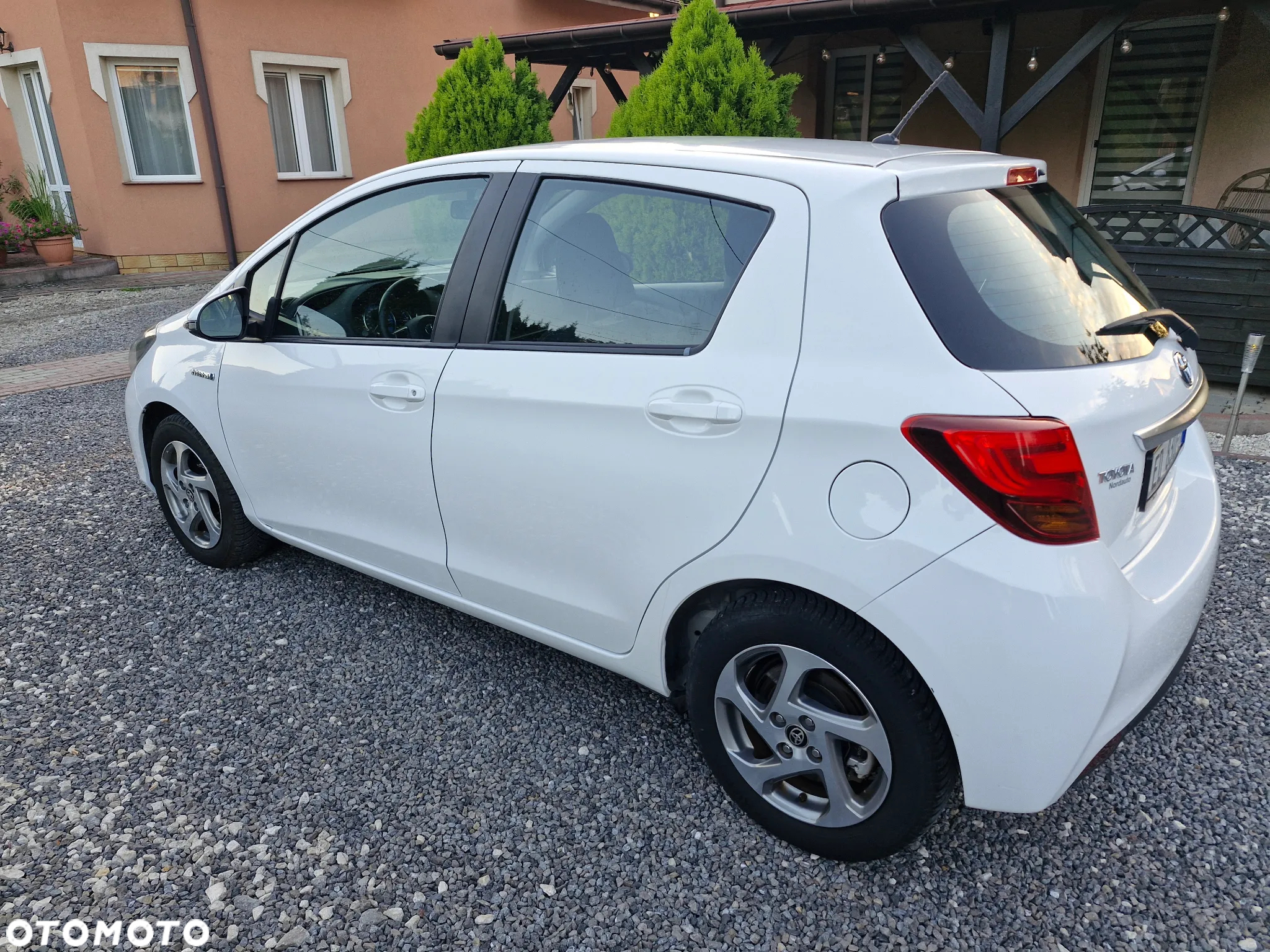 Toyota Yaris Hybrid 1.5 VVT-i Selection - 6