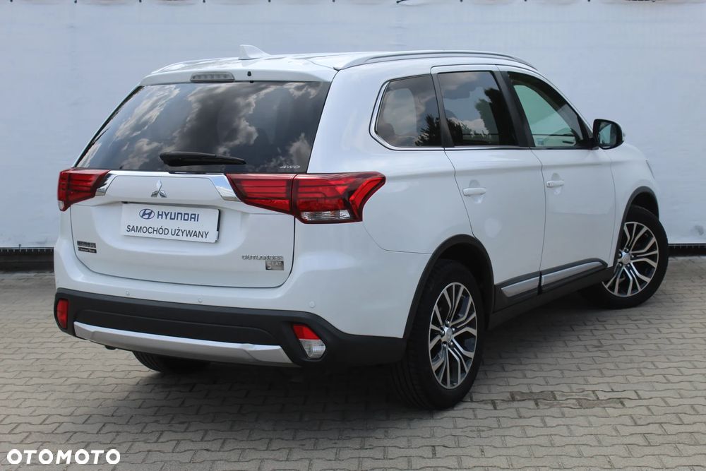 Mitsubishi Outlander 2.0 Intense + 4WD CVT - 5