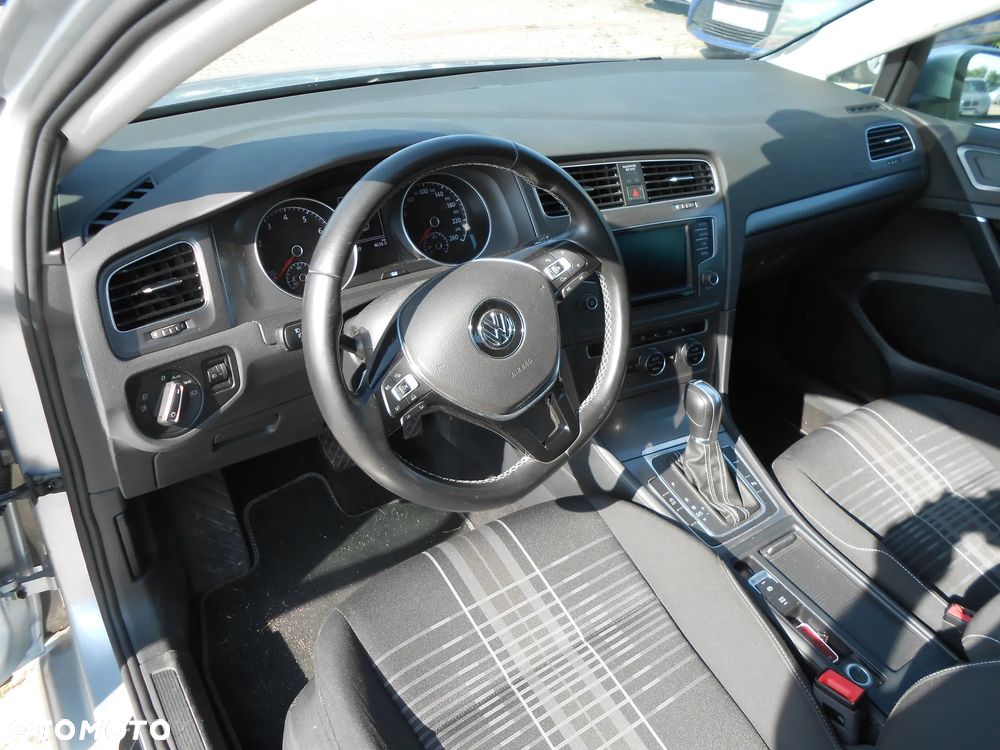 Volkswagen Golf 1.4 TSI BlueMotion Technology DSG Comfortline - 12