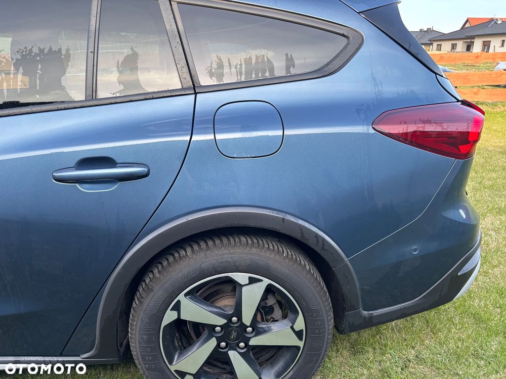 Ford Focus 1.0 EcoBoost mHEV Active X - 11