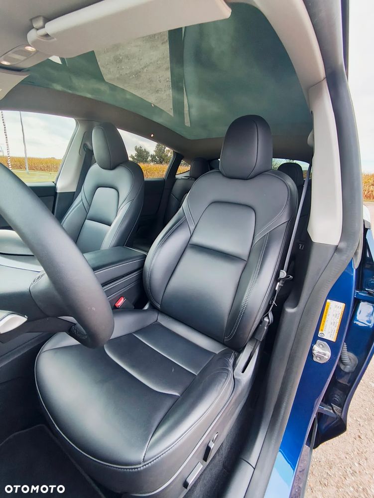 Tesla Model Y Standard - 24
