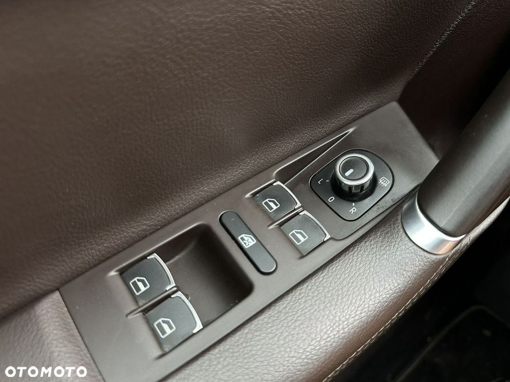 Volkswagen Passat - 35