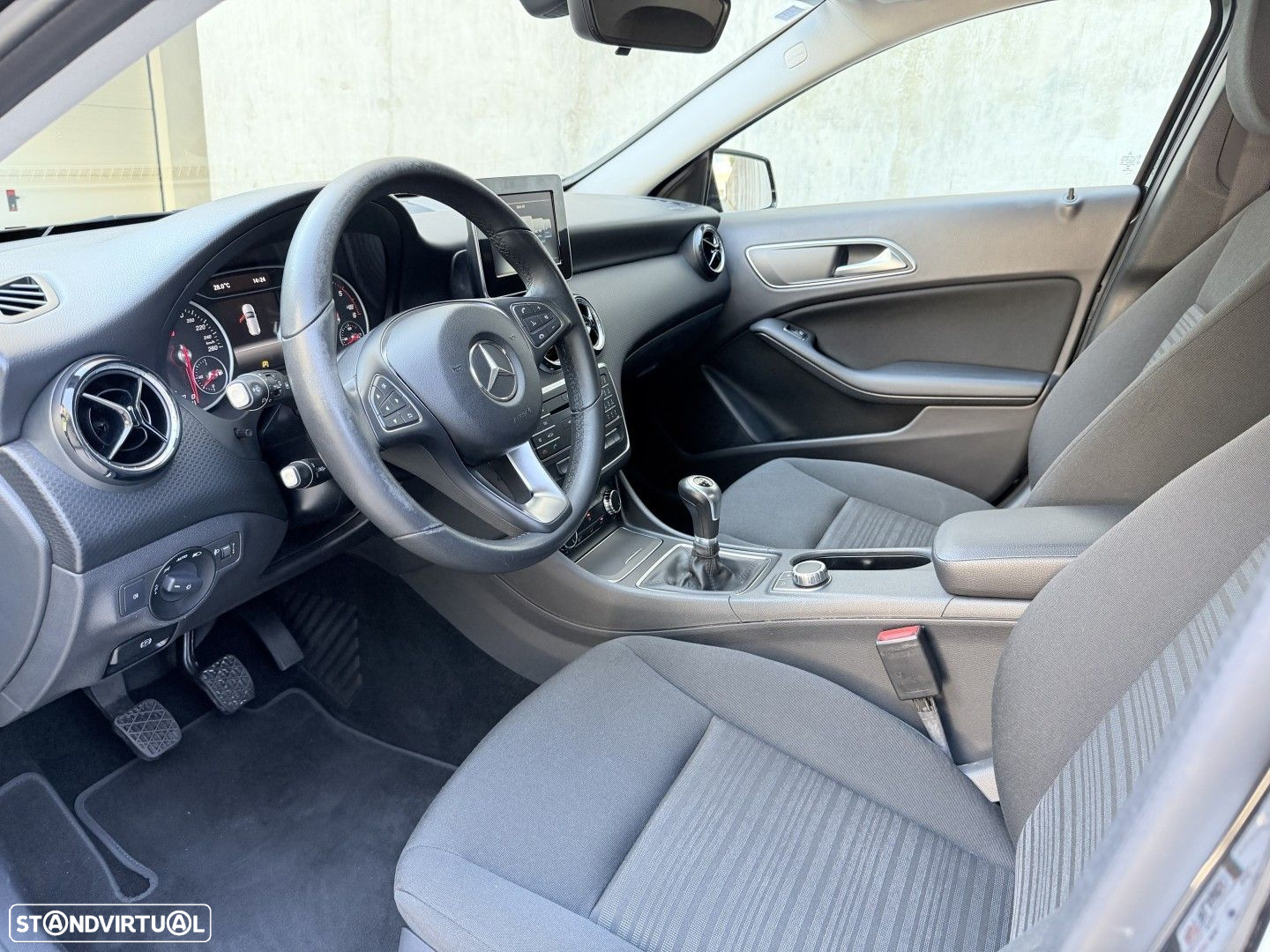 Mercedes-Benz A 180 CDI (BlueEFFICIENCY) Urban - 9