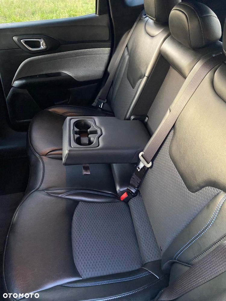 Jeep Compass - 13