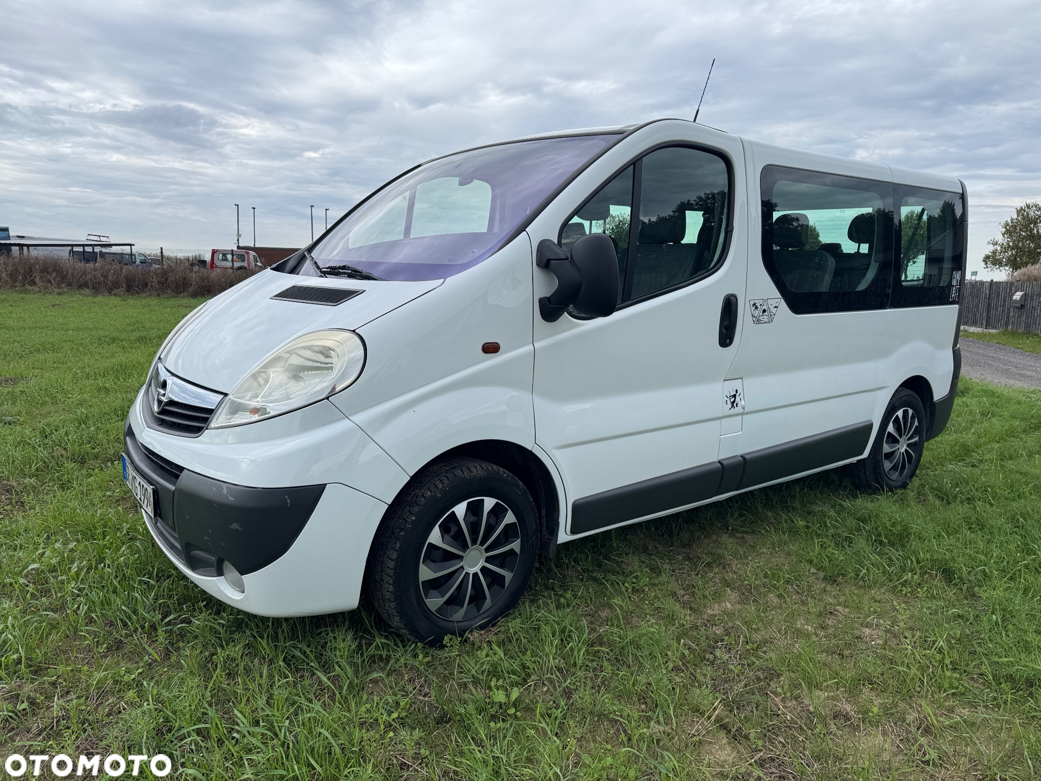 Opel Vivaro Tour Elegance L1H1 - 9