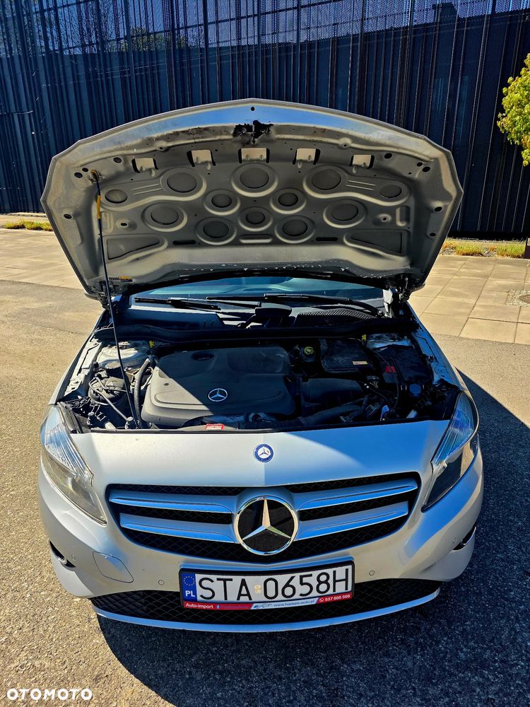 Mercedes-Benz Klasa A 180 (BlueEFFICIENCY) - 4