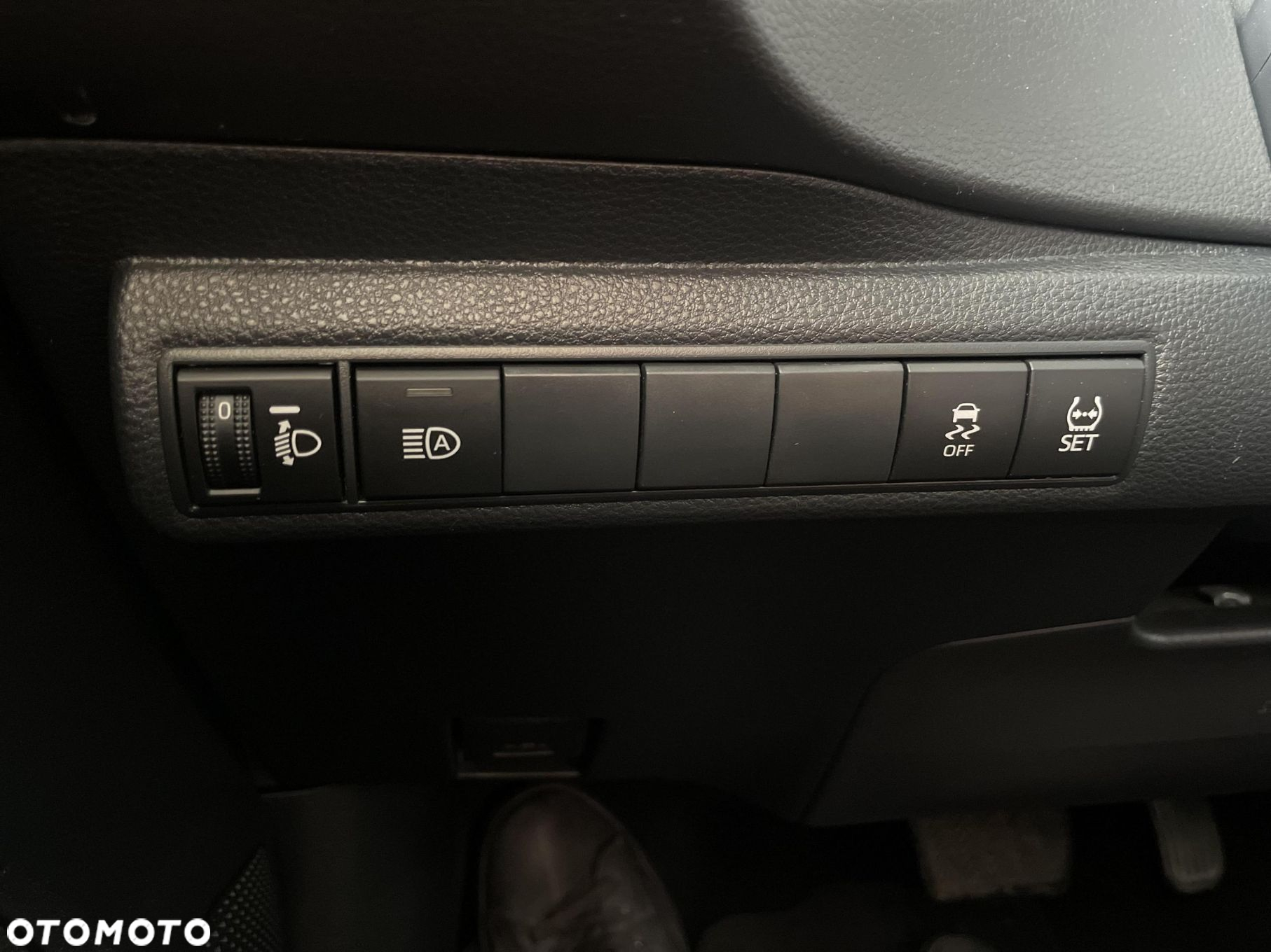 Toyota Corolla - 21