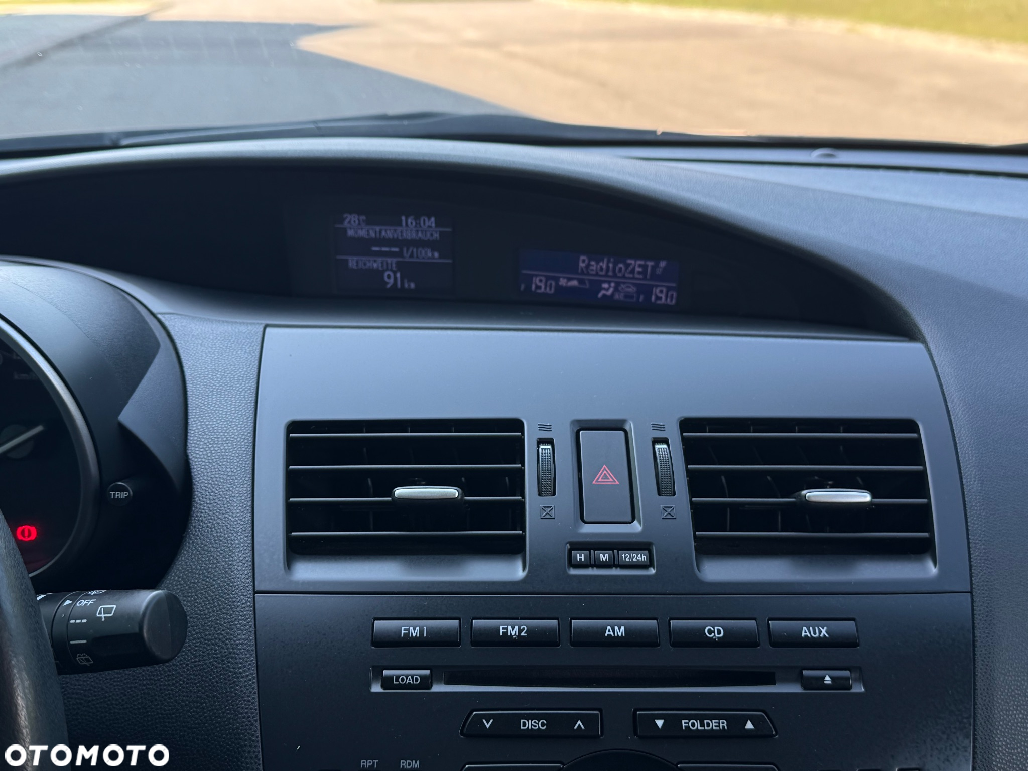 Mazda 3 1.6 Exclusive + - 32