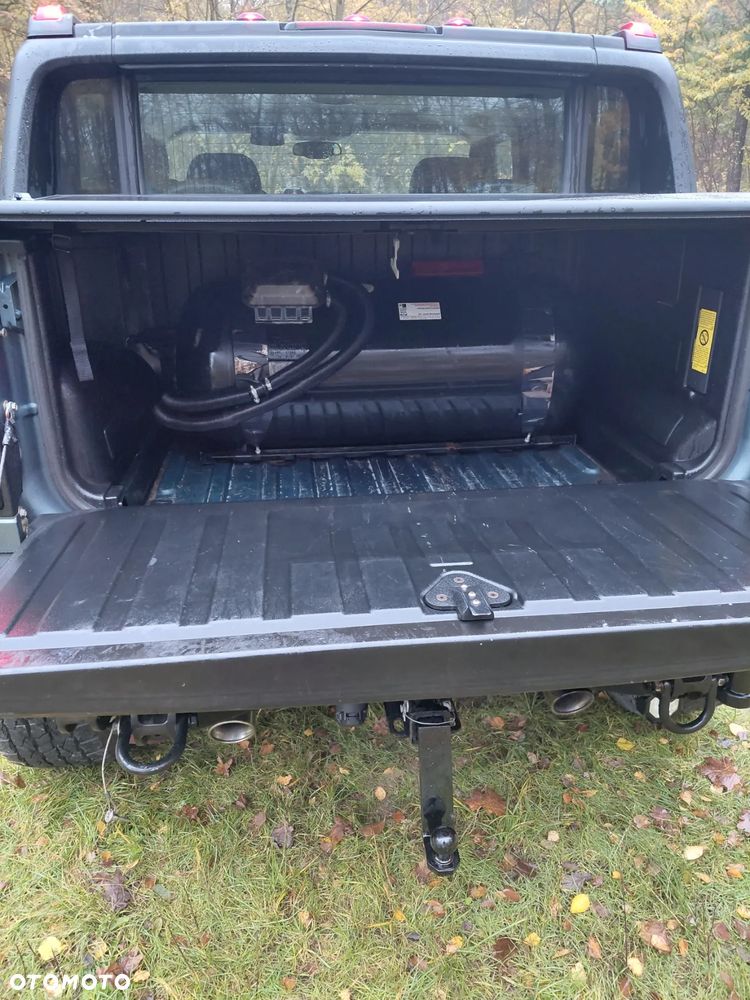 Hummer H2 - 24