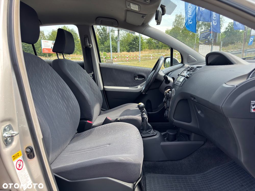Toyota Yaris 1.33 Sol - 26