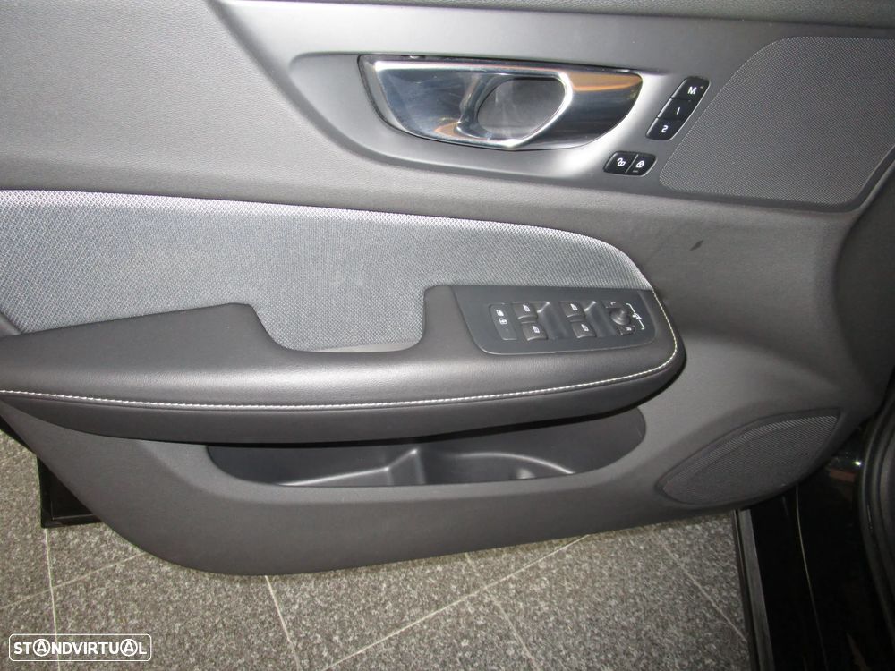 Volvo V60 2.0 D4 R-Design Geartronic - 15