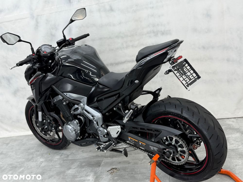 Kawasaki Z 900 - 25
