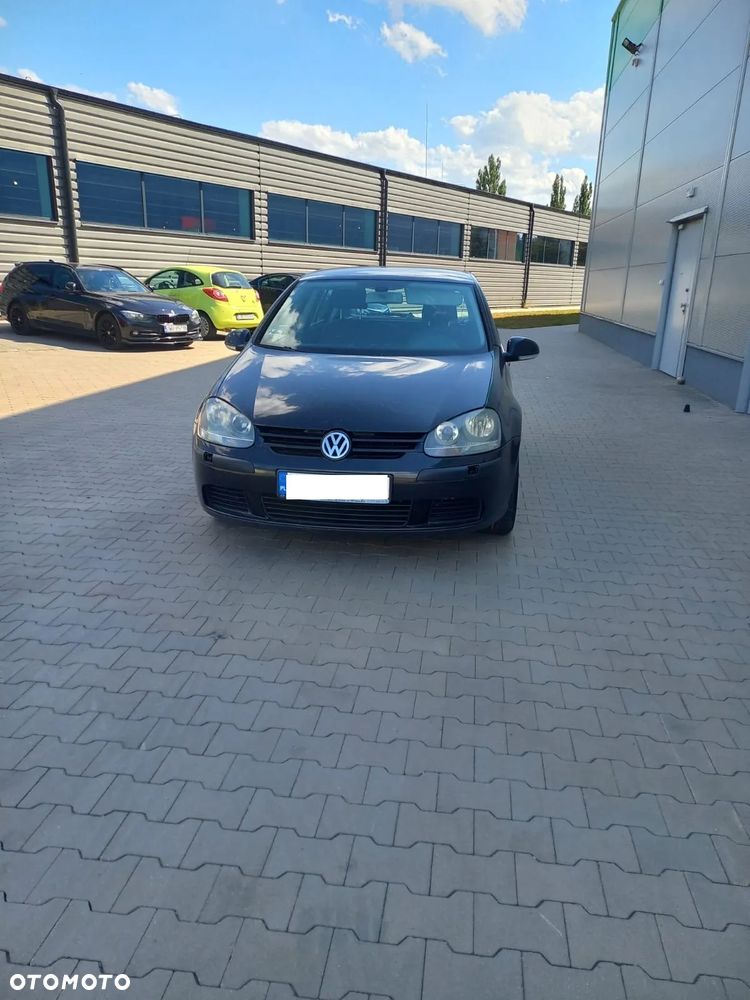Volkswagen Golf - 5
