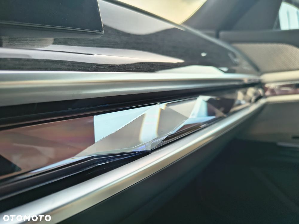 BMW Seria 7 - 15