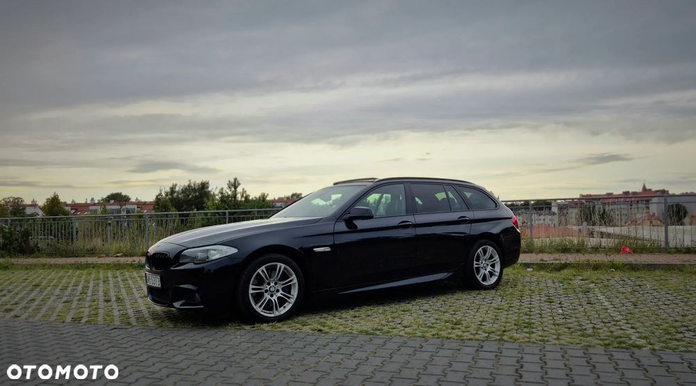 BMW Seria 5 535d xDrive - 12