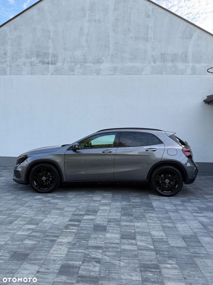 Mercedes-Benz GLA - 5