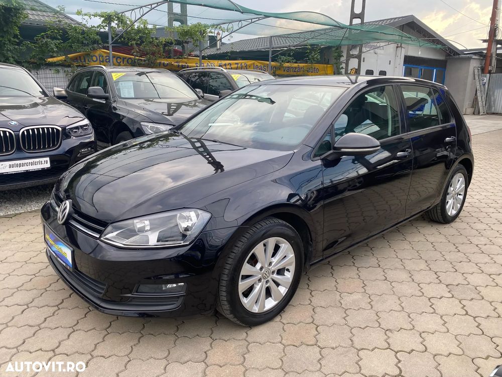 Volkswagen Golf - 10