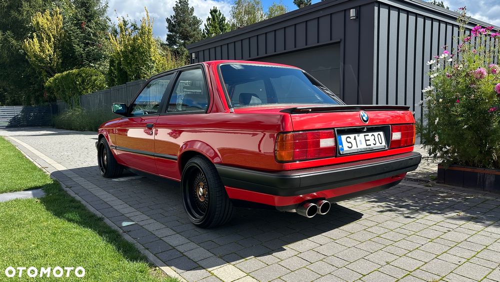 BMW E30 1990 photo 5