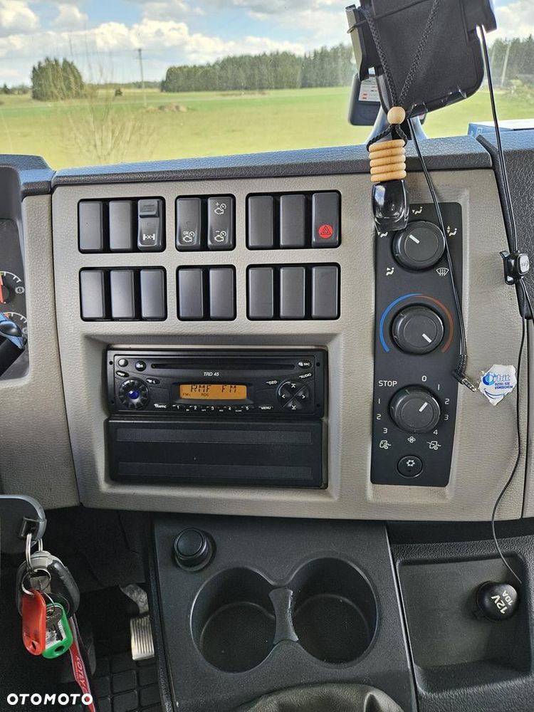 Volvo FL240 - 3