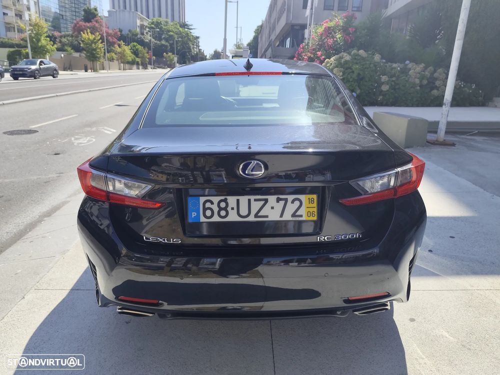 Lexus RC 300h Black Edition - 14