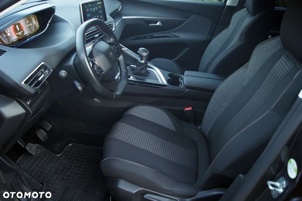 Peugeot 5008 BlueHDi 130 Active Pack - 25